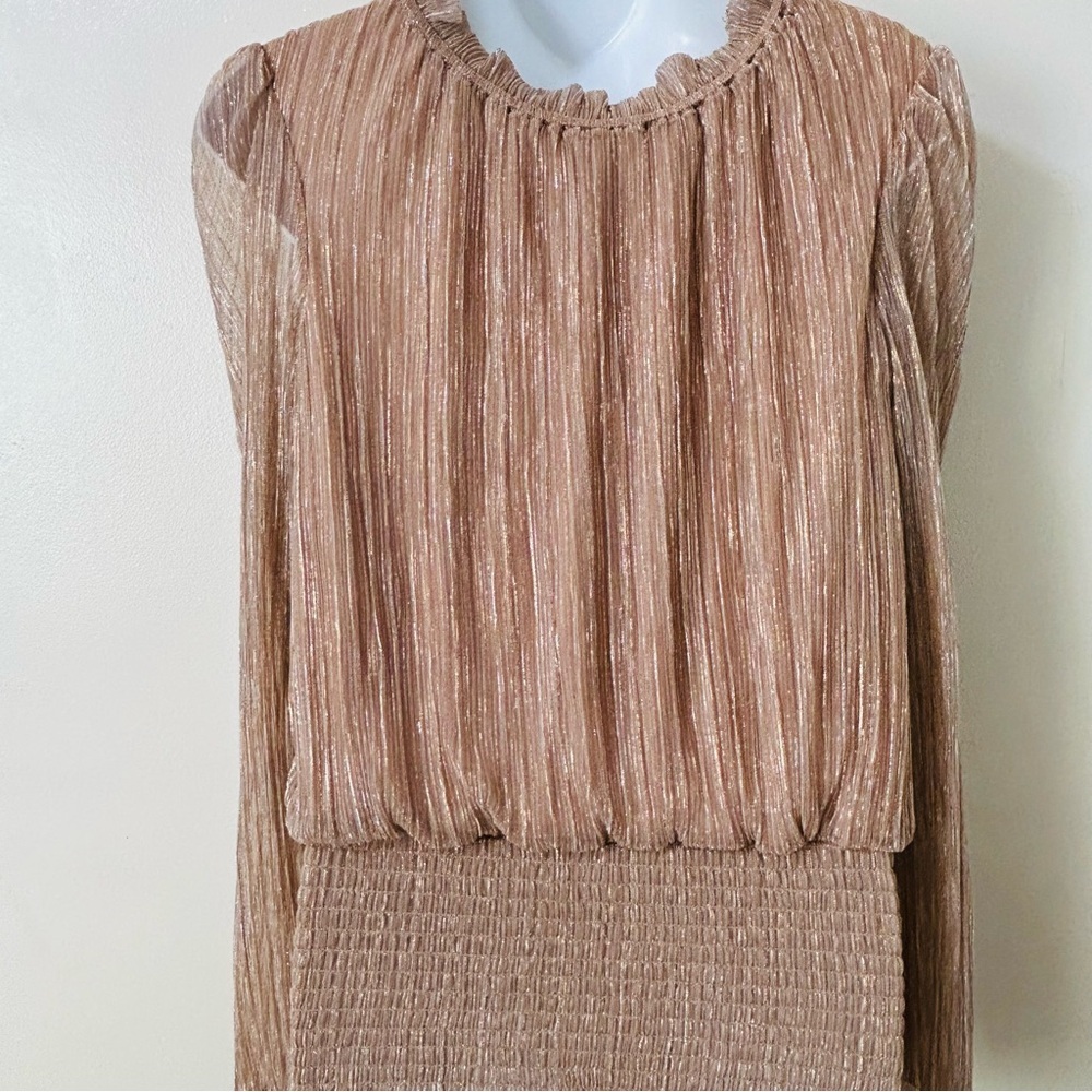 Joie Women’s metallic shimmer long sleeve smocked bottom Rose Gold blouse size M - Picture 3 of 8